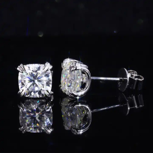 Jailene Natural Double Prong Studs Diamond Earrings