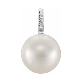 6.00 MM Round Fresh Water Pearl And Natural Diamond Set Pendant 