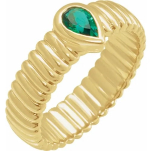 Bea Emerald Yellow Gold  Diamond Rings