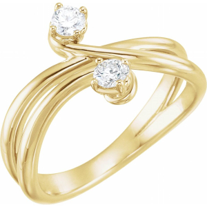 Collys Natural Yellow Gold 4 Prong Side Stone Diamond Rings