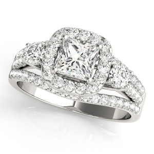 Natural Halo Diamond Rings