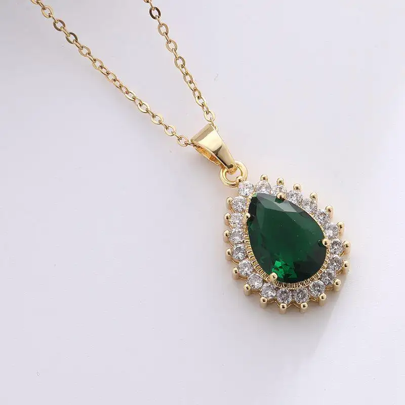 0.35 - 3.00 Carat Emerald Pendants Necklaces
